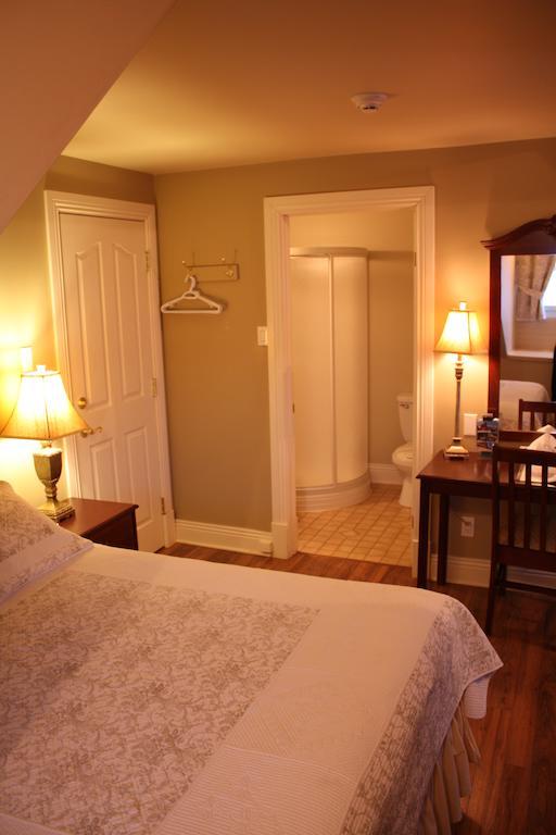 Auberge Chateau Lamontagne Sainte Anne des Monts Room photo