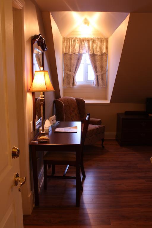 Auberge Chateau Lamontagne Sainte Anne des Monts Room photo