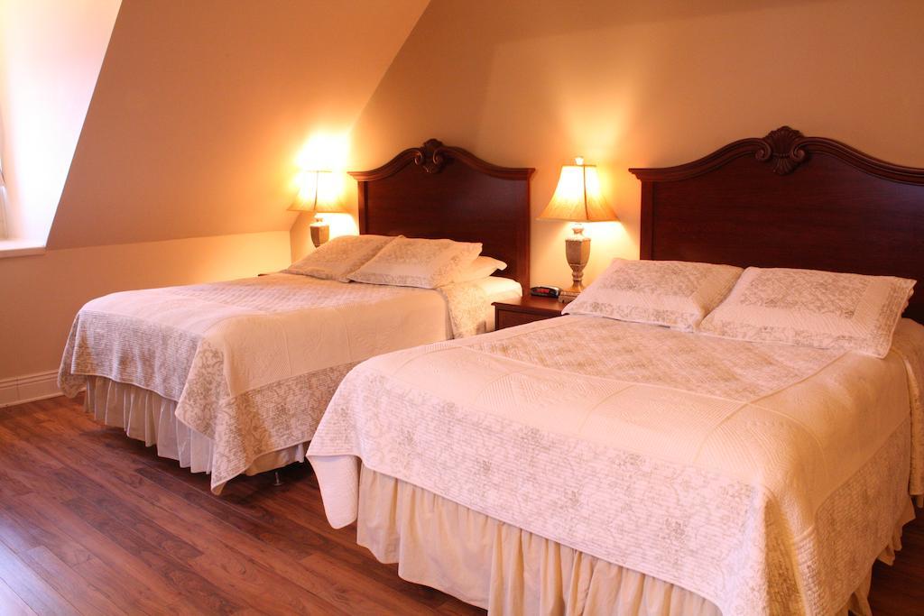 Auberge Chateau Lamontagne Sainte Anne des Monts Room photo